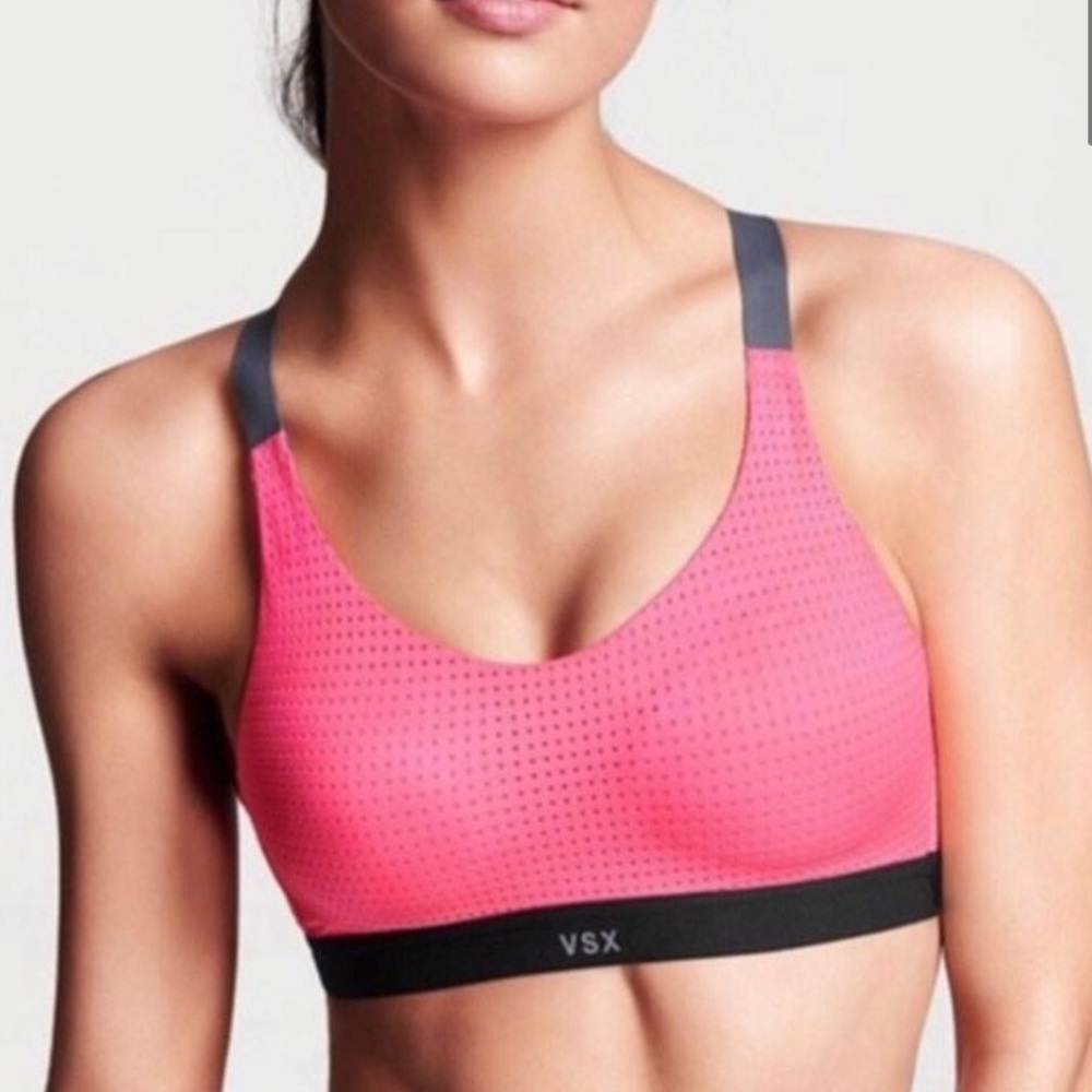 Victoria’s Secret 32D pink padded sports bra